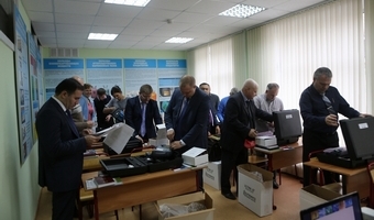 Ну а теперь – пробуем работать самостоятельно. Пока под руководством опытного специалиста