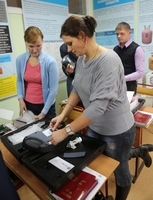 Ну а теперь – пробуем работать самостоятельно. Пока под руководством опытного специалиста
